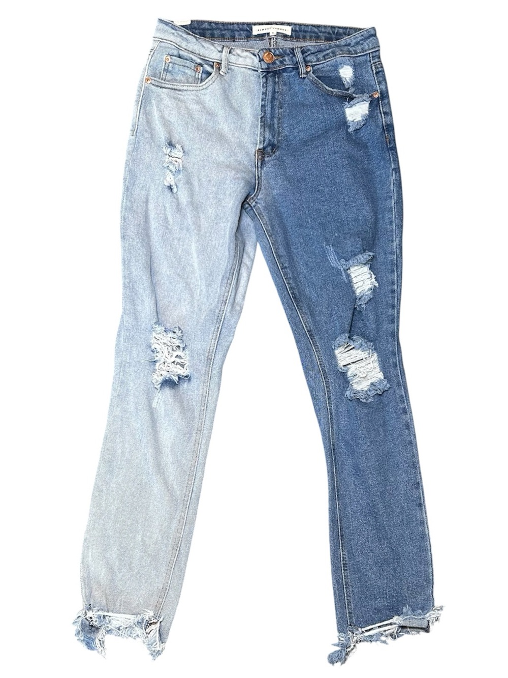Almost famous juniors Mom jeans SZ 5 two tone distressed blue denim #292